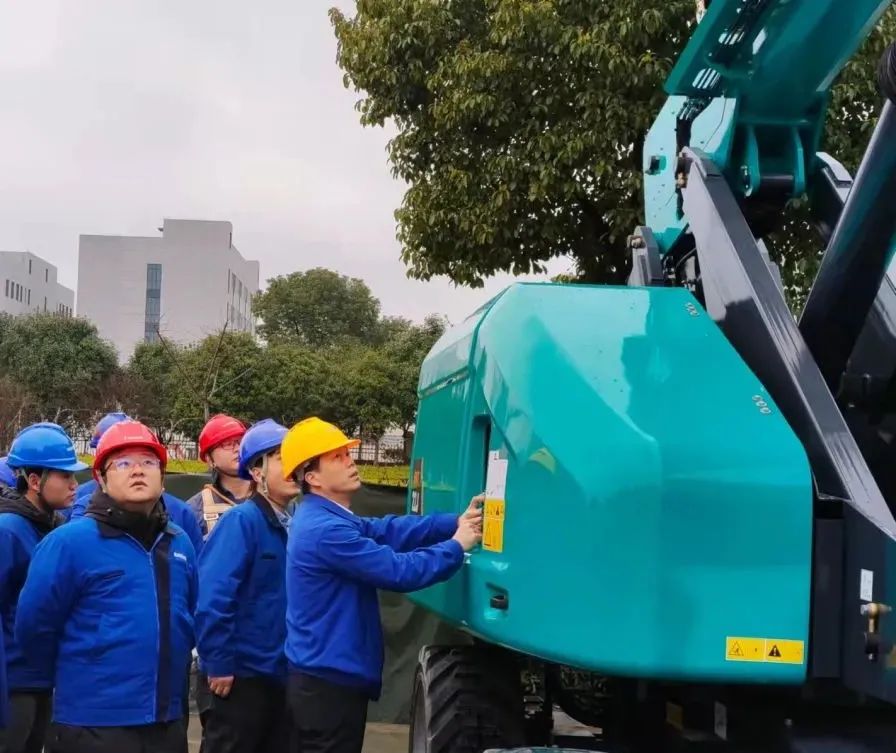 “拳”力出击！FH至尊智能首套自主研发臂车控制系统重磅来袭