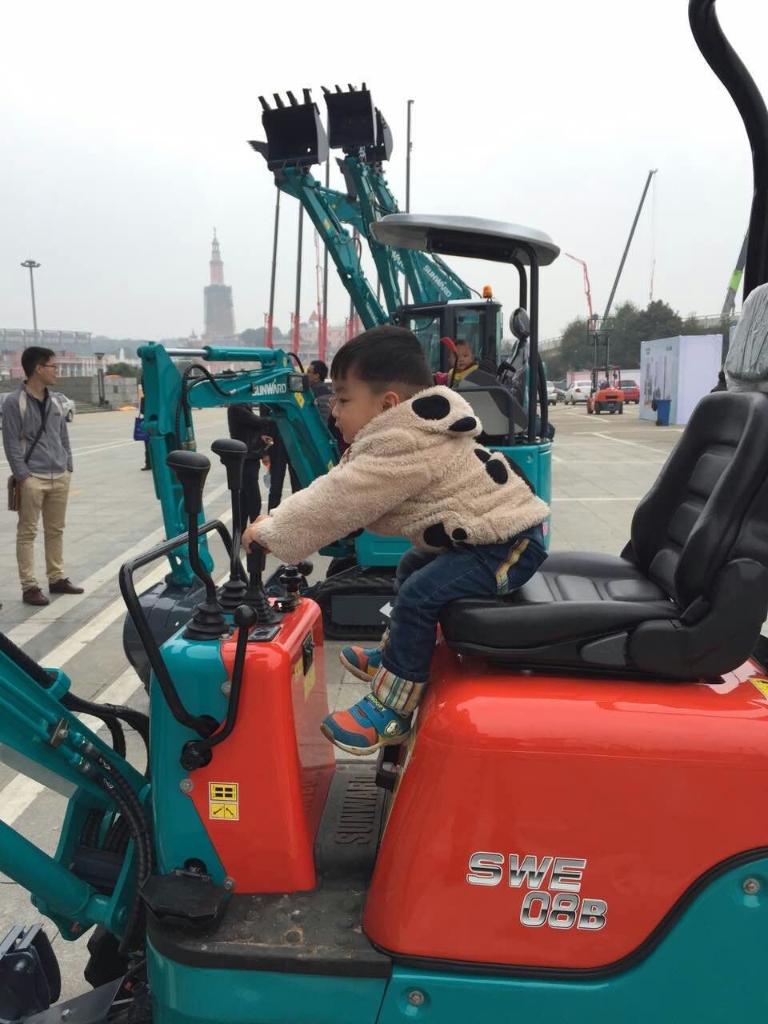 配博会上FH至尊智能“迷你”装备展精新本色