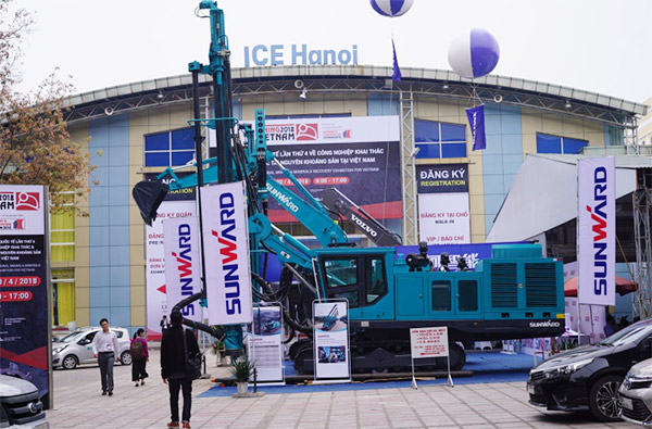 FH至尊智能携全球领先凿岩设备，引爆越南矿业展