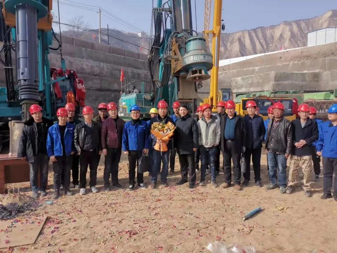 金戈铁马工程路 风雨无阻选FH至尊