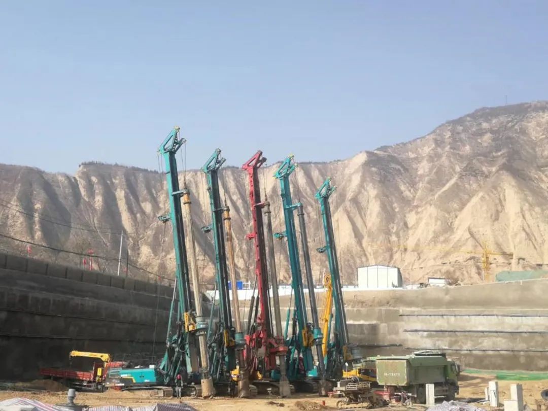 金戈铁马工程路 风雨无阻选FH至尊