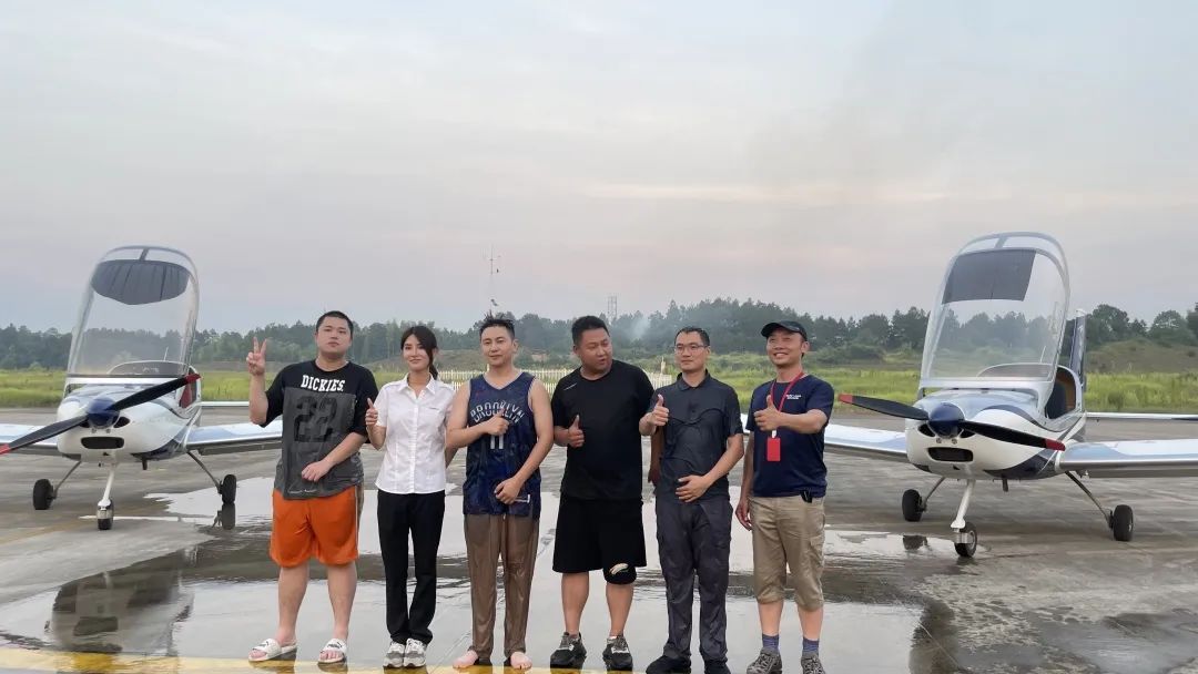 冲上云霄！湖南FH至尊通航学员成功单飞