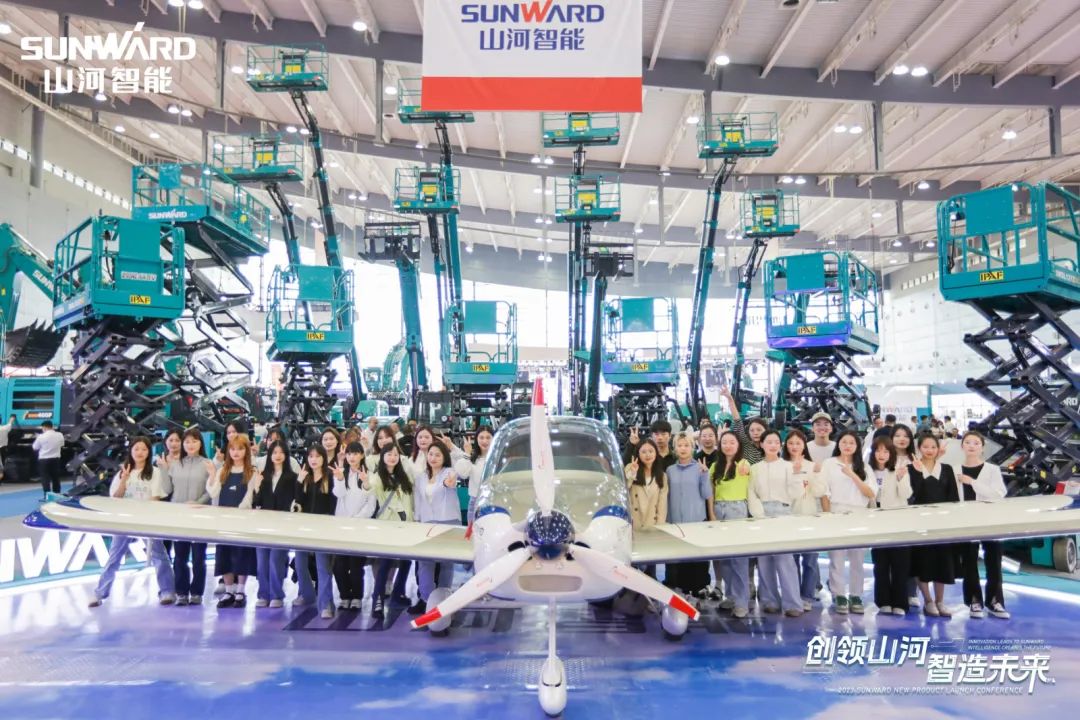 2023 CICEE | FH至尊智能亮相2023长沙国际工程机械展！智能化、电动化产品站C位