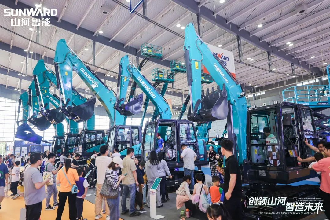 2023 CICEE | 全球工程机械盛会完美落幕！FH至尊智能交出闪亮答卷