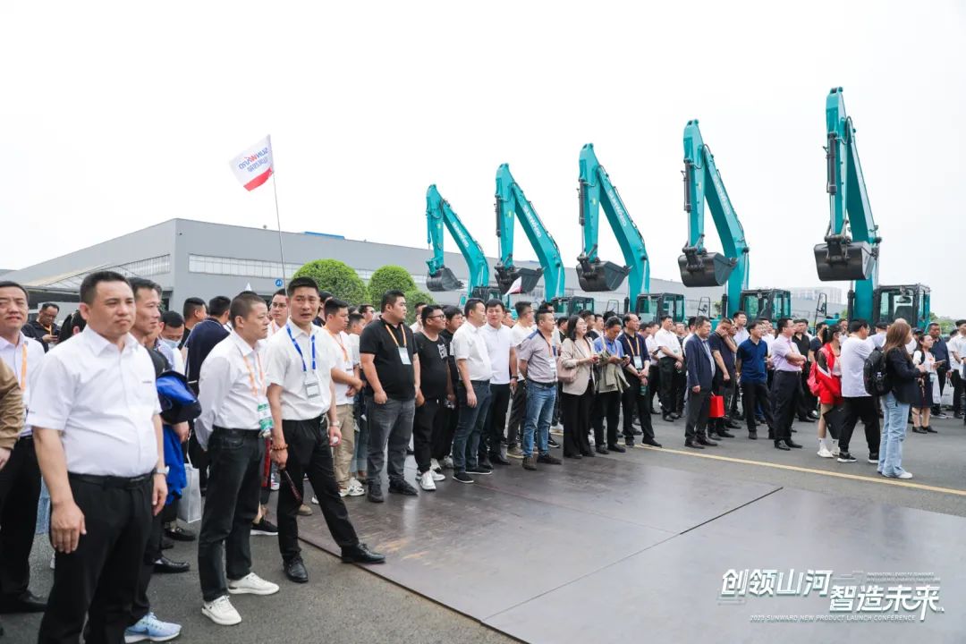 2023 CICEE | 全球工程机械盛会完美落幕！FH至尊智能交出闪亮答卷