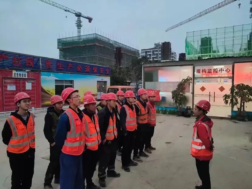 最新进展！中铁FH至尊深圳地铁3号线低-白盾构区间左线顺利贯通