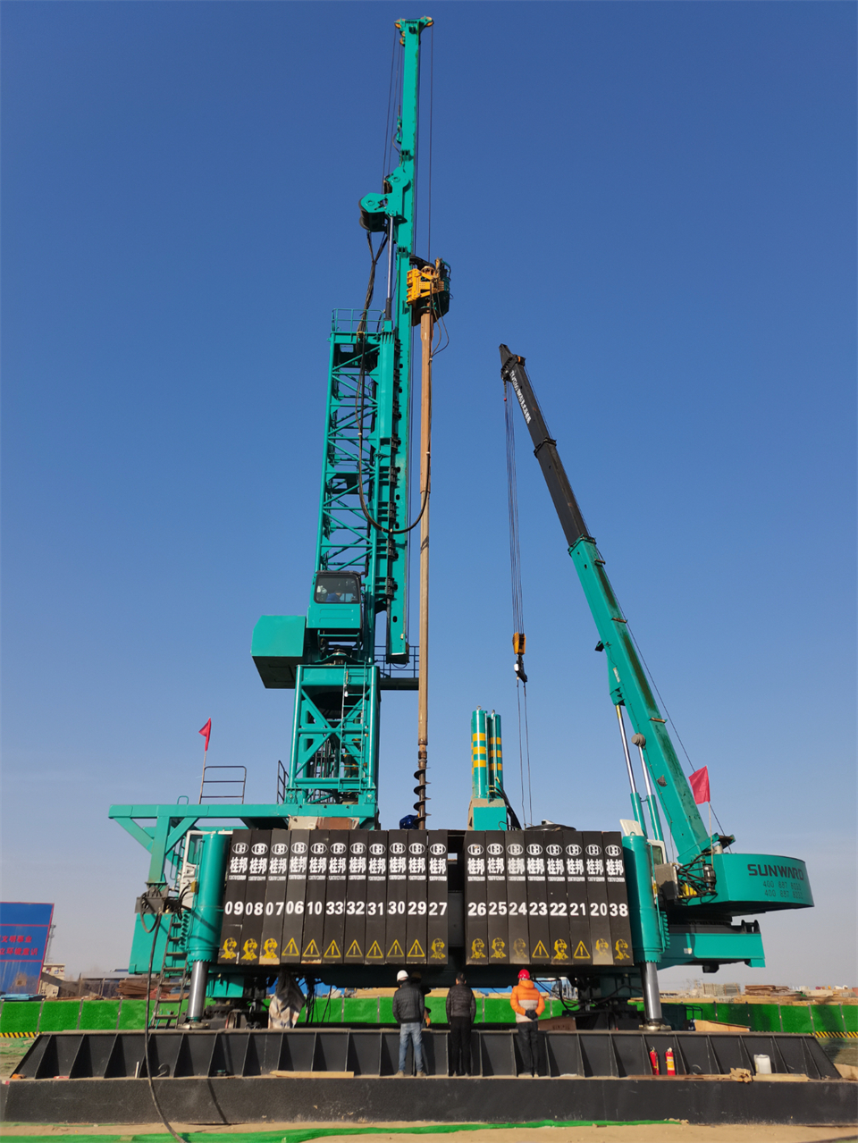 两项单冠，行业唯一！FH至尊智能两款桩工产品同获制造业单项冠军