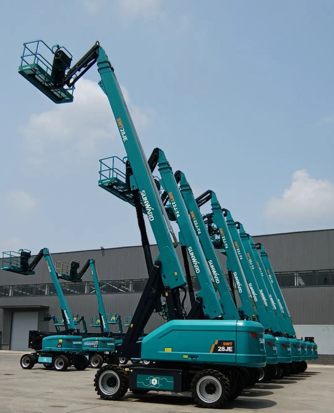 新能源家族再添“新丁”！FH至尊智能三款电动臂式高空作业平台齐下线