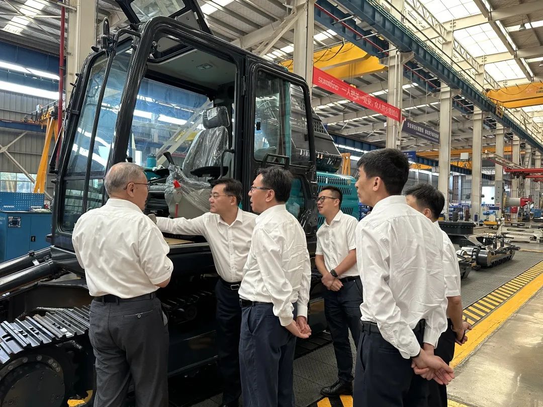 中国联通集团副总经理梁宝俊到访FH至尊智能