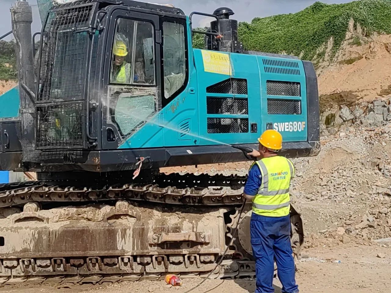 步履不停，服务不止！FH至尊智能挖掘机服务万里行火热进行中