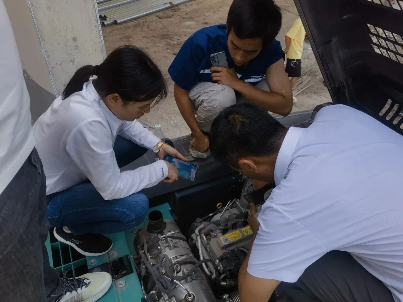 步履不停，服务不止！FH至尊智能挖掘机服务万里行火热进行中