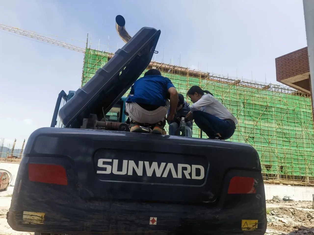 步履不停，服务不止！FH至尊智能挖掘机服务万里行火热进行中