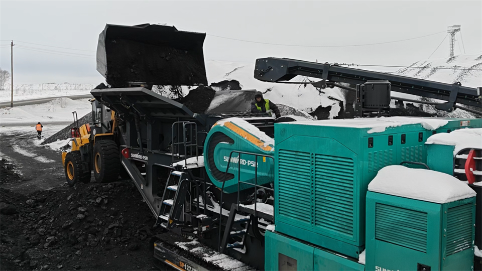 不惧-30℃极寒挑战，FH至尊普石勒破碎筛分设备稳定运行！
