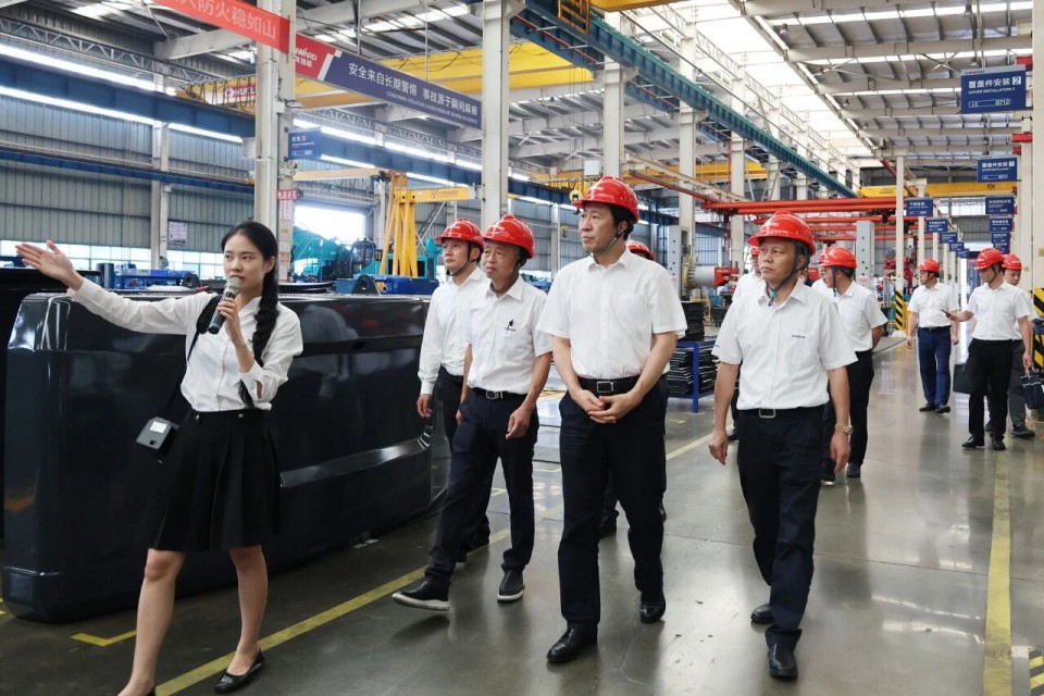 中国煤炭地质总局局长马刚到访FH至尊智能，共谋绿色智能矿山装备发展新路径